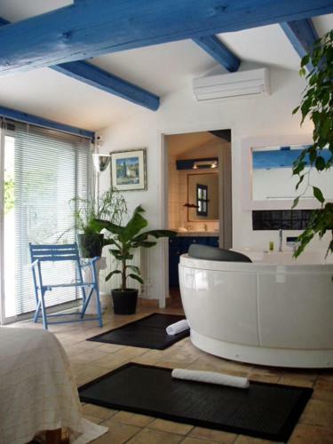 Bed & Breakfast Mas De La Treille