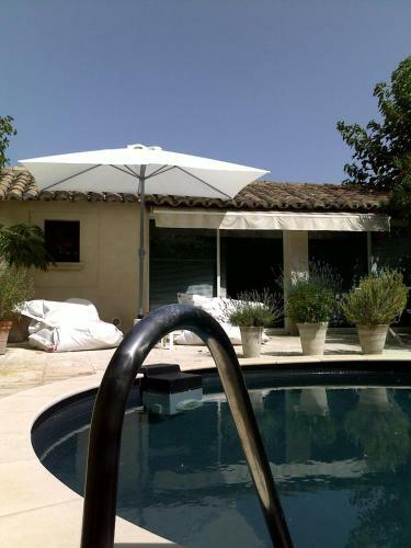 Bed & Breakfast Mas De La Treille