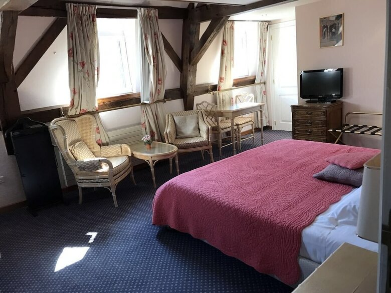 Hotel Hostellerie Le Prieur� De Conques