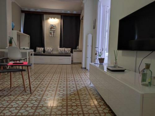 Amplio Y Soleado Apartamento En El Centro De Barcelona