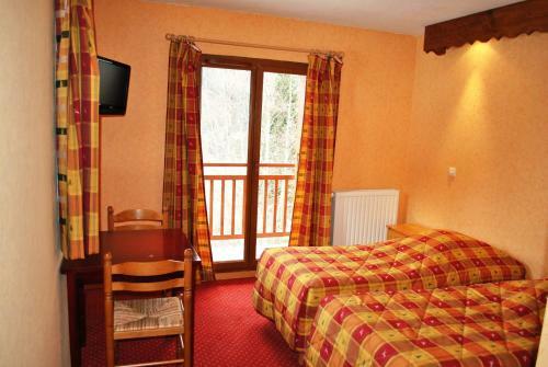 Hotel H�tel Les M�l�zes