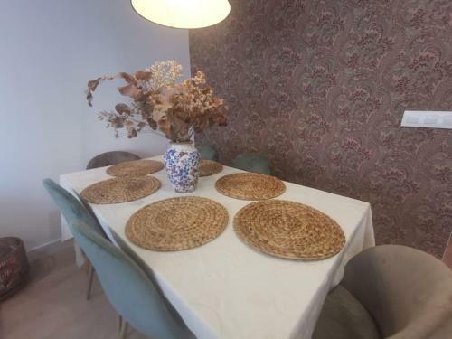 Apartamento Tom�s Paredes, Vigo, 3 Habitaciones