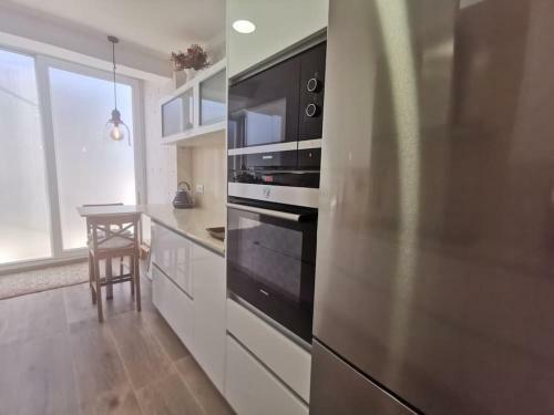 Apartamento Tom�s Paredes, Vigo, 3 Habitaciones