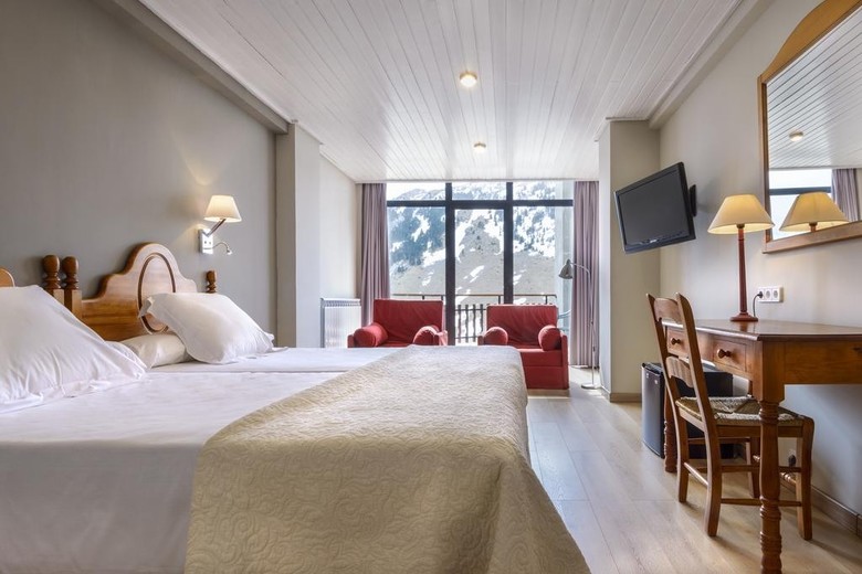 Hotel Edelweiss Candanchu