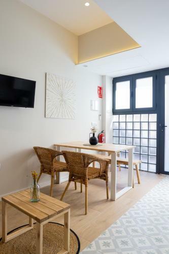 Hostal Florit Flats - The Serreria Rooms