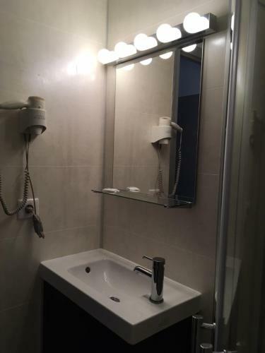 Hotel Revotel