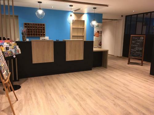 Hotel Revotel