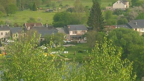 Hostal Le Point De Chute