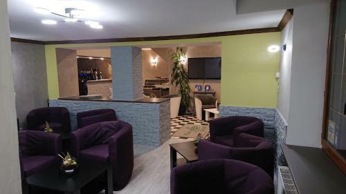 Hostal Le Point De Chute