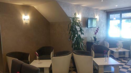 Hostal Le Point De Chute