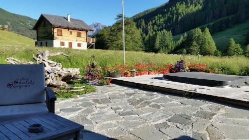 Les Chalets Du Queyras