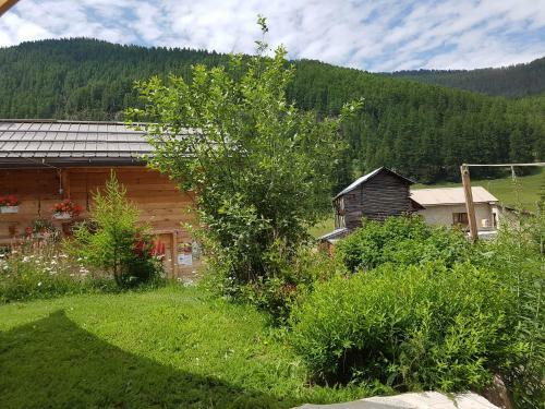 Les Chalets Du Queyras