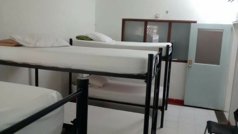 Hostal Galeria Hostel