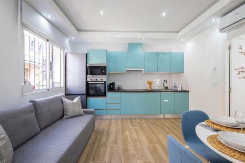 Florit Flats - The Port Avenue Apartment