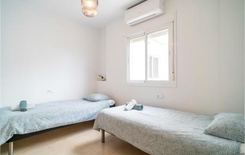Stunning Apartment In Torrox With Wifi And 3 Bedrooms