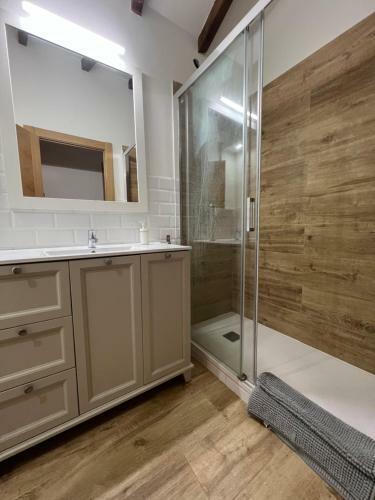 Casa En Trece�o 5 Dormitorios Y 2 Plantas