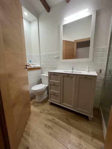 Casa En Trece�o 5 Dormitorios Y 2 Plantas