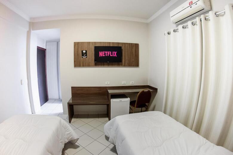 London Hotel