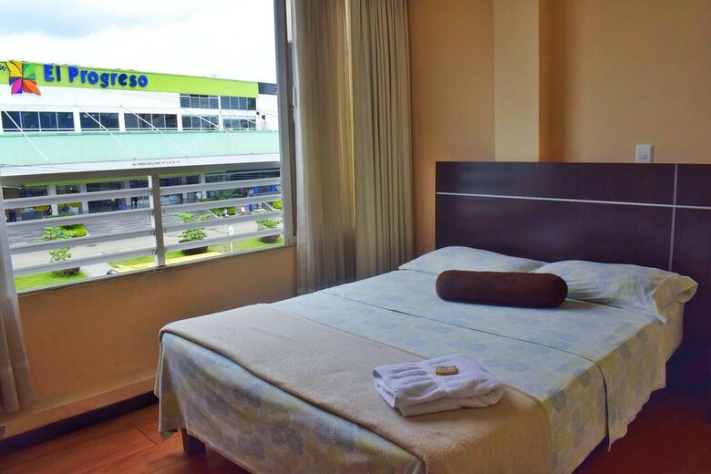 Hotel Platino Plaza