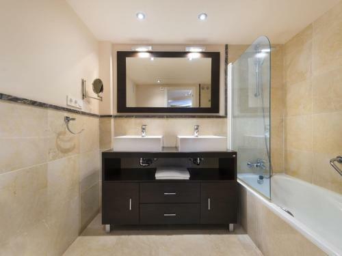 Apartment Front Sea By Interhome