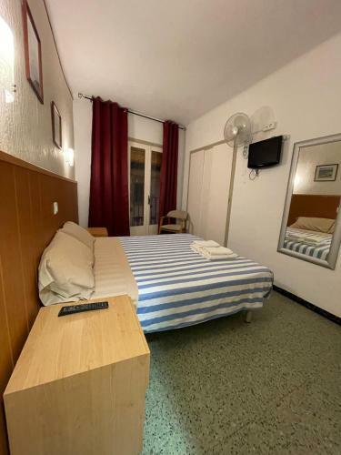 P&r Hostals Maria Rosa