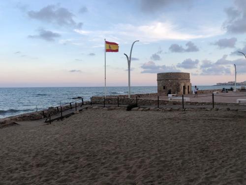 �mplio Apartamento Playa La Mata Torrevieja