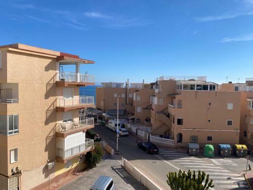 Apartment To 100m Of The Beach