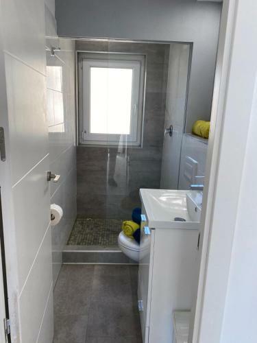 Apartment To 100m Of The Beach