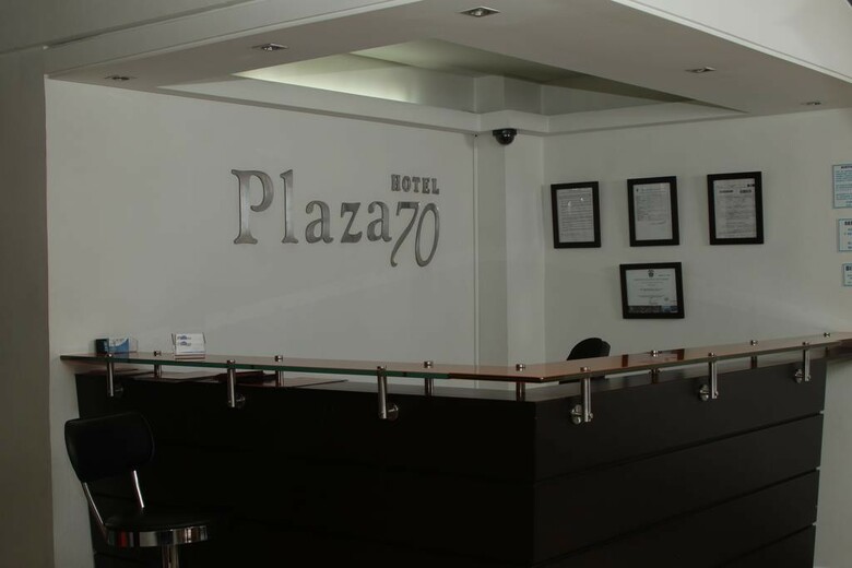 Hotel Plaza 70
