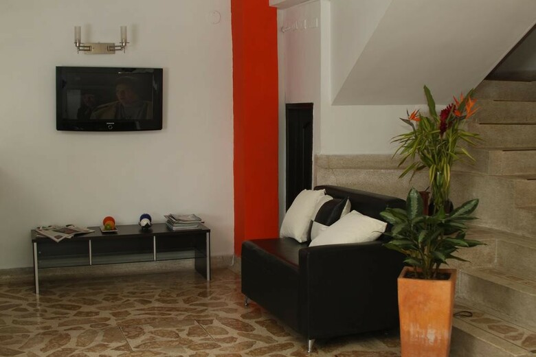 Hotel Plaza 70