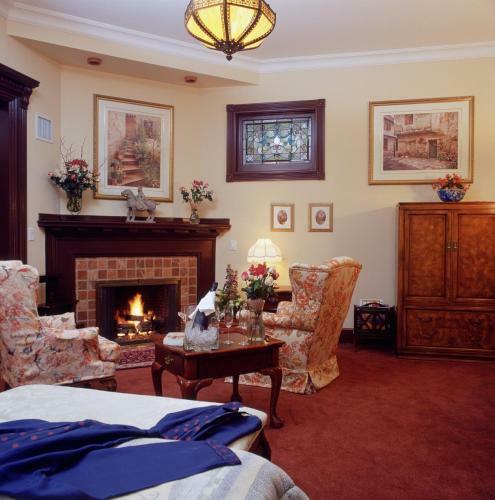 Madison Manor B&B And Pub