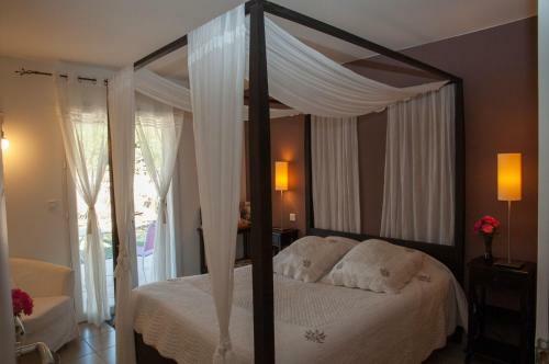 Bed & Breakfast Le Mas Pin�de