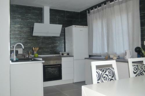 Sue�a Toledo