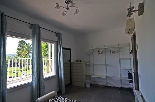 Sue�a Toledo