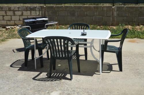 Sue�a Toledo