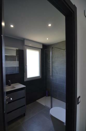 Sue�a Toledo