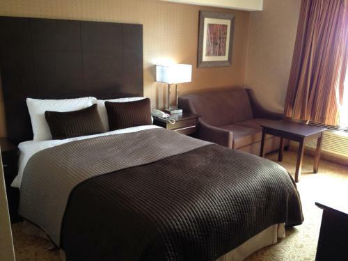 Hotel Mississauga Gate Inn
