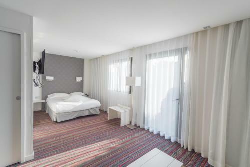 Hotel Logis Du Cavier
