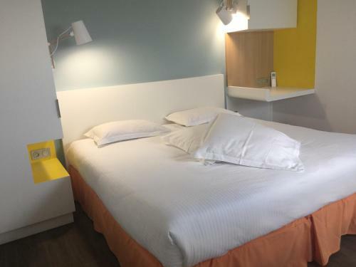 Hotel Logis Du Cavier