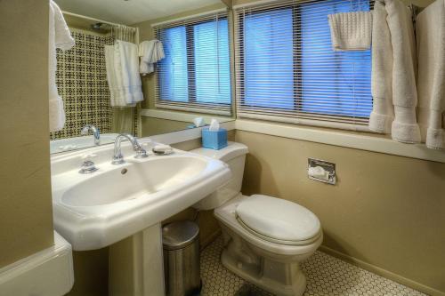 Royal Elizabeth Bed & Breakfast
