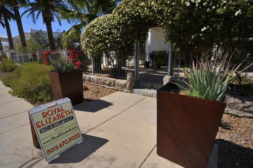 Royal Elizabeth Bed & Breakfast