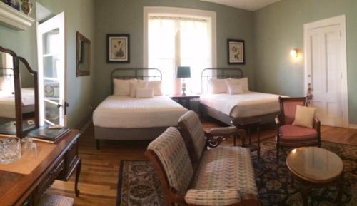 Royal Elizabeth Bed & Breakfast