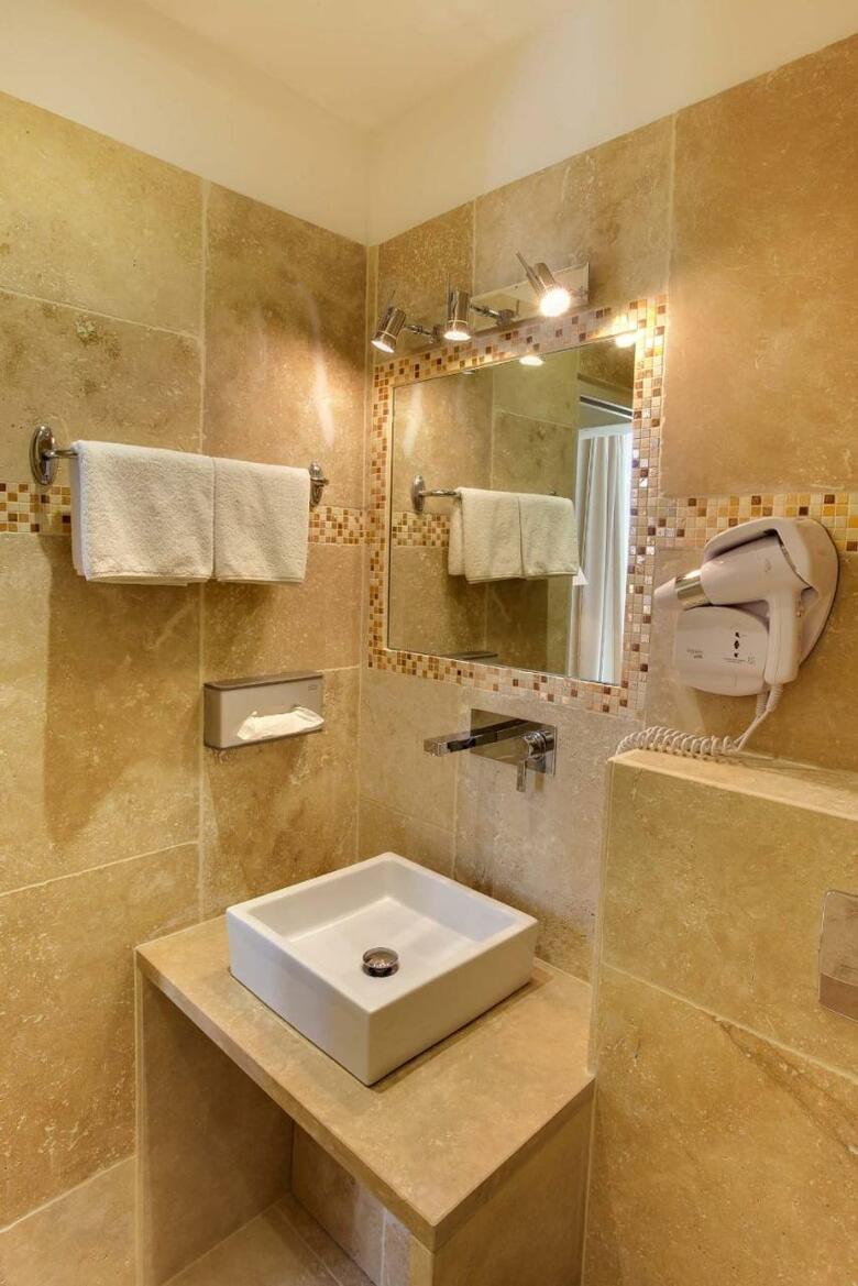 Hotel H�tel De La Corniche