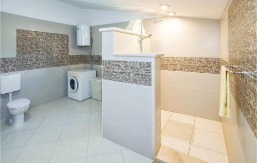 Holiday Home Pucisca 15