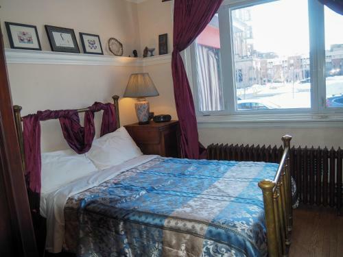 Downtown Bed And Breakfast