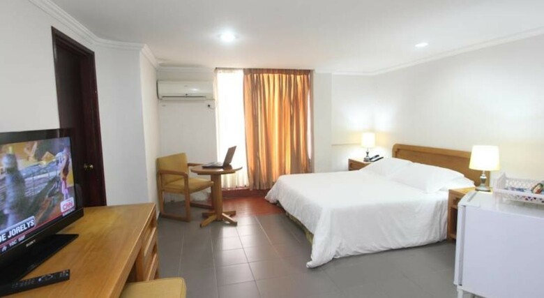 Hotel Puerta De Oro