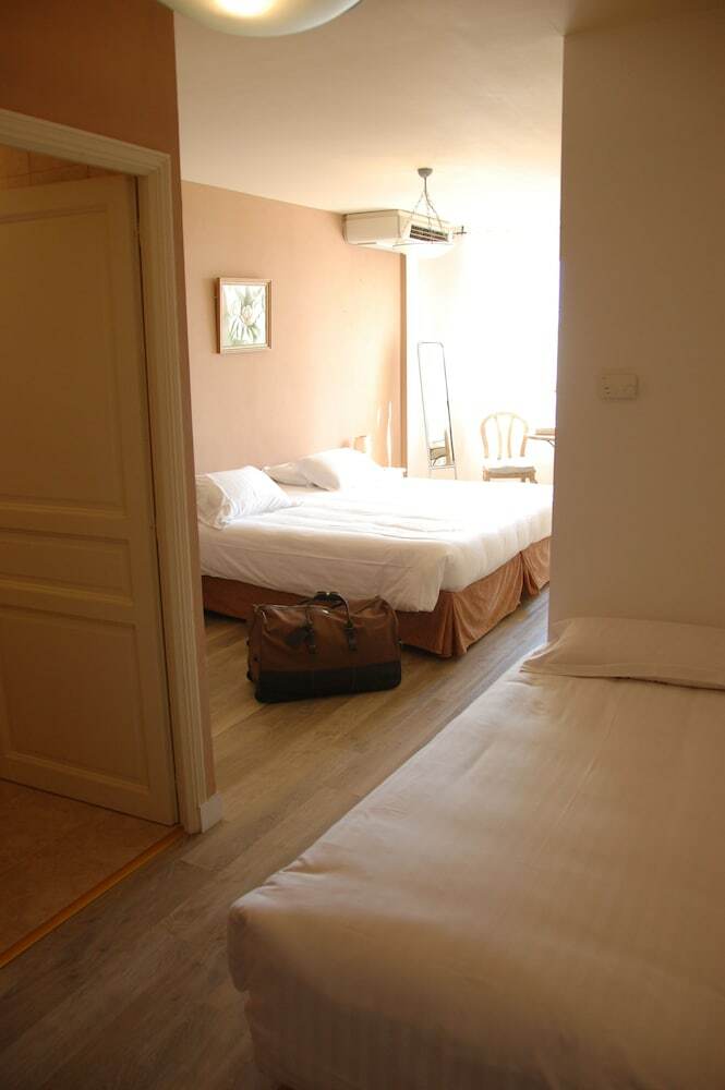 Hotel H�tel La Fianc�e Du Pirate