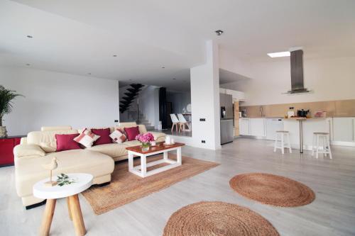 Villa Sue�os Playas A 3 Minutos. Dise�o. Nueva.