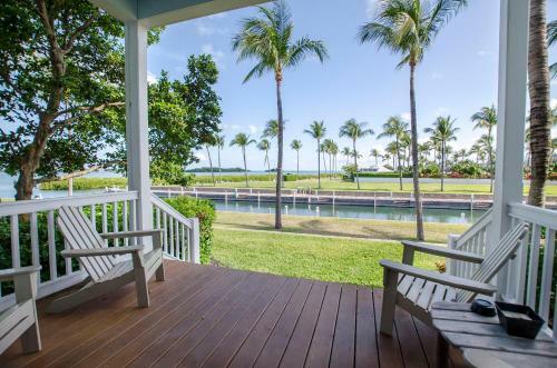 Hotel Indigo Reef Resort Villas
