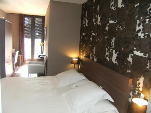 Bhb Hotel